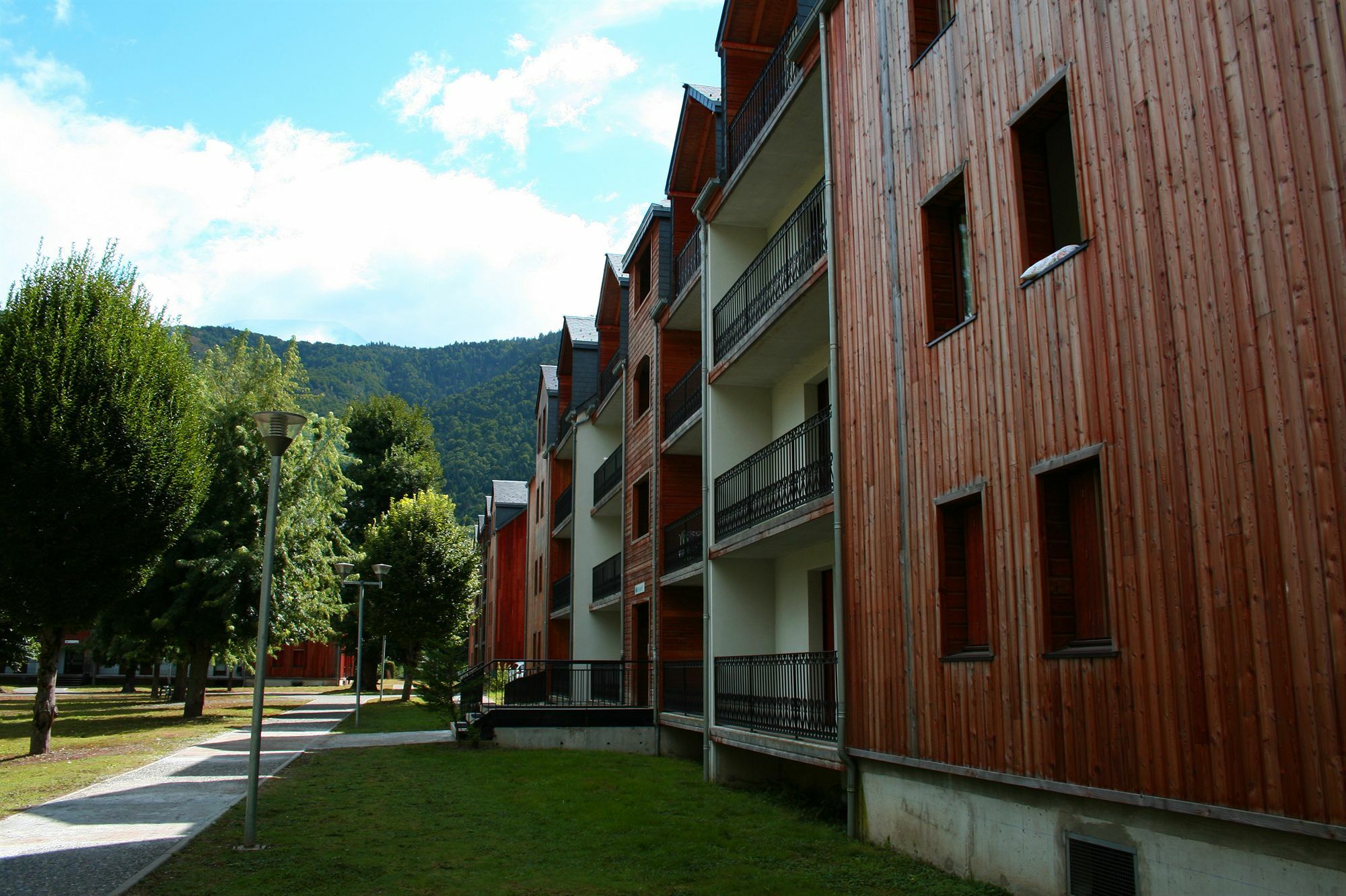 Residence Les Jardins De Ramel By Popinns Bagneres-de-Luchon Bagian luar foto
