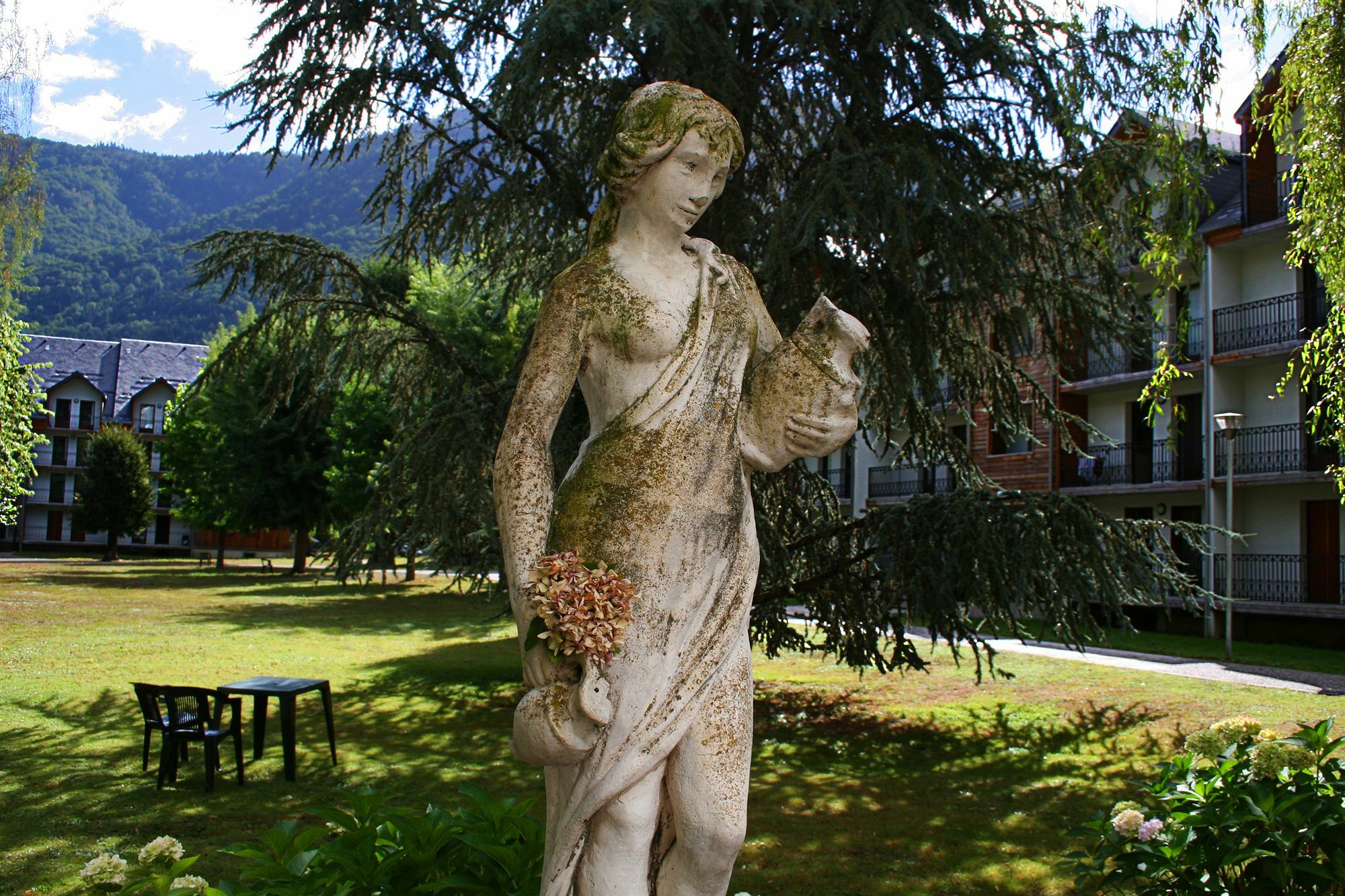 Residence Les Jardins De Ramel By Popinns Bagneres-de-Luchon Bagian luar foto